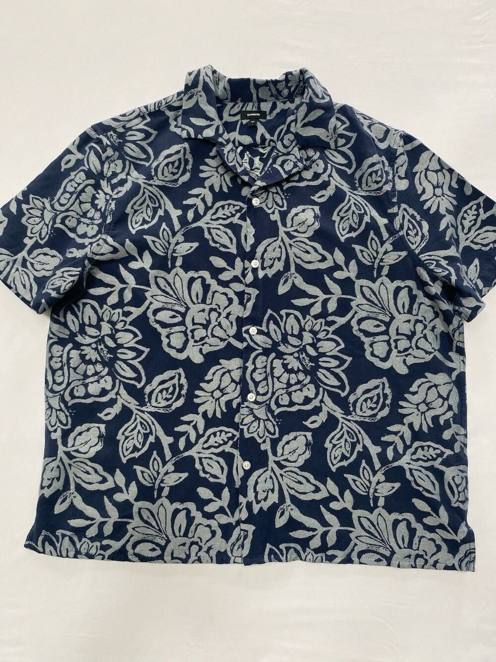 Express Men's Large Blue Floral Short Sleeve Button Down Shirt Camp Collar